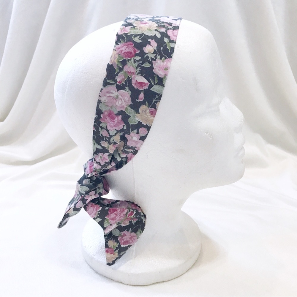 💝 NWOT Black Floral Wire Scarf Headband